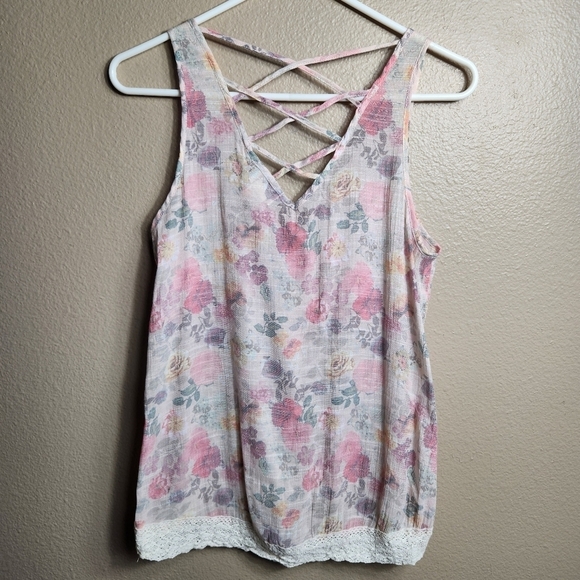 Eyelash Couture Semi-Sheer Watercolor Floral Sleeveless Buttonfront Top-Size M - Picture 6 of 6